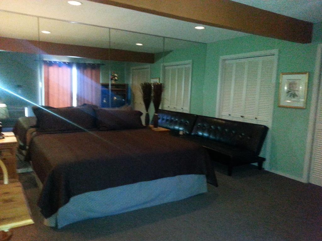 Lodge At Turkey Cove Canyon Lake Exteriör bild