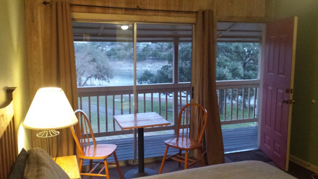 Lodge At Turkey Cove Canyon Lake Exteriör bild