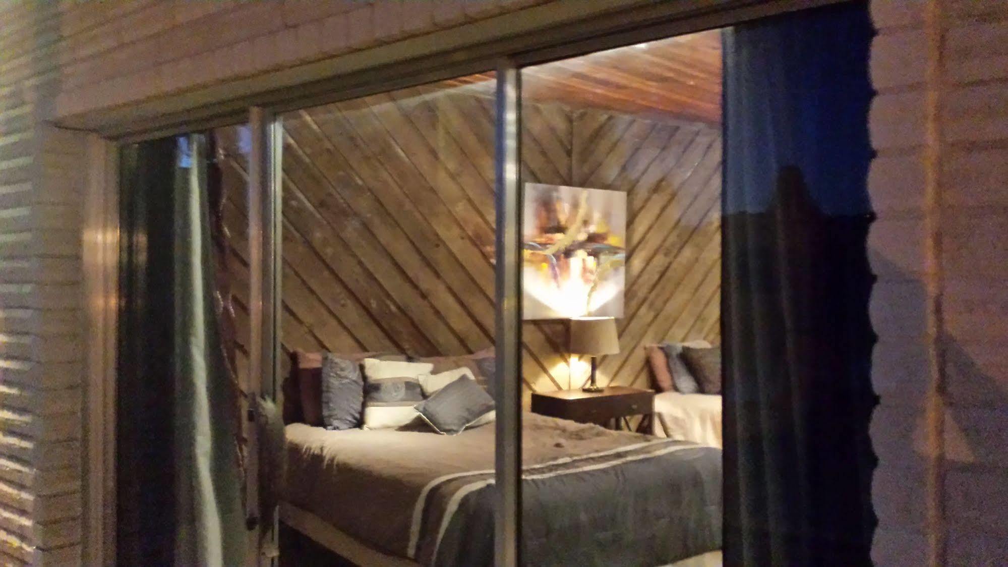 Lodge At Turkey Cove Canyon Lake Exteriör bild