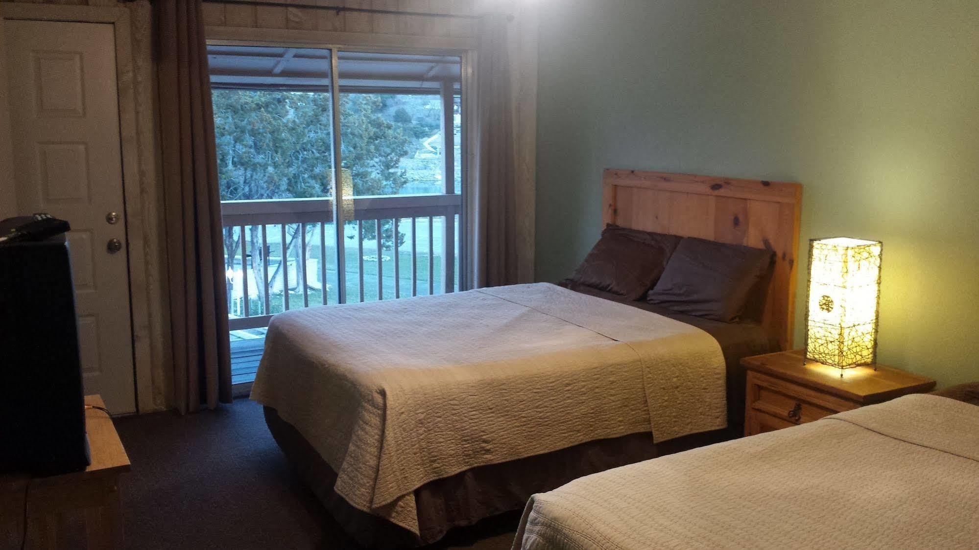 Lodge At Turkey Cove Canyon Lake Exteriör bild