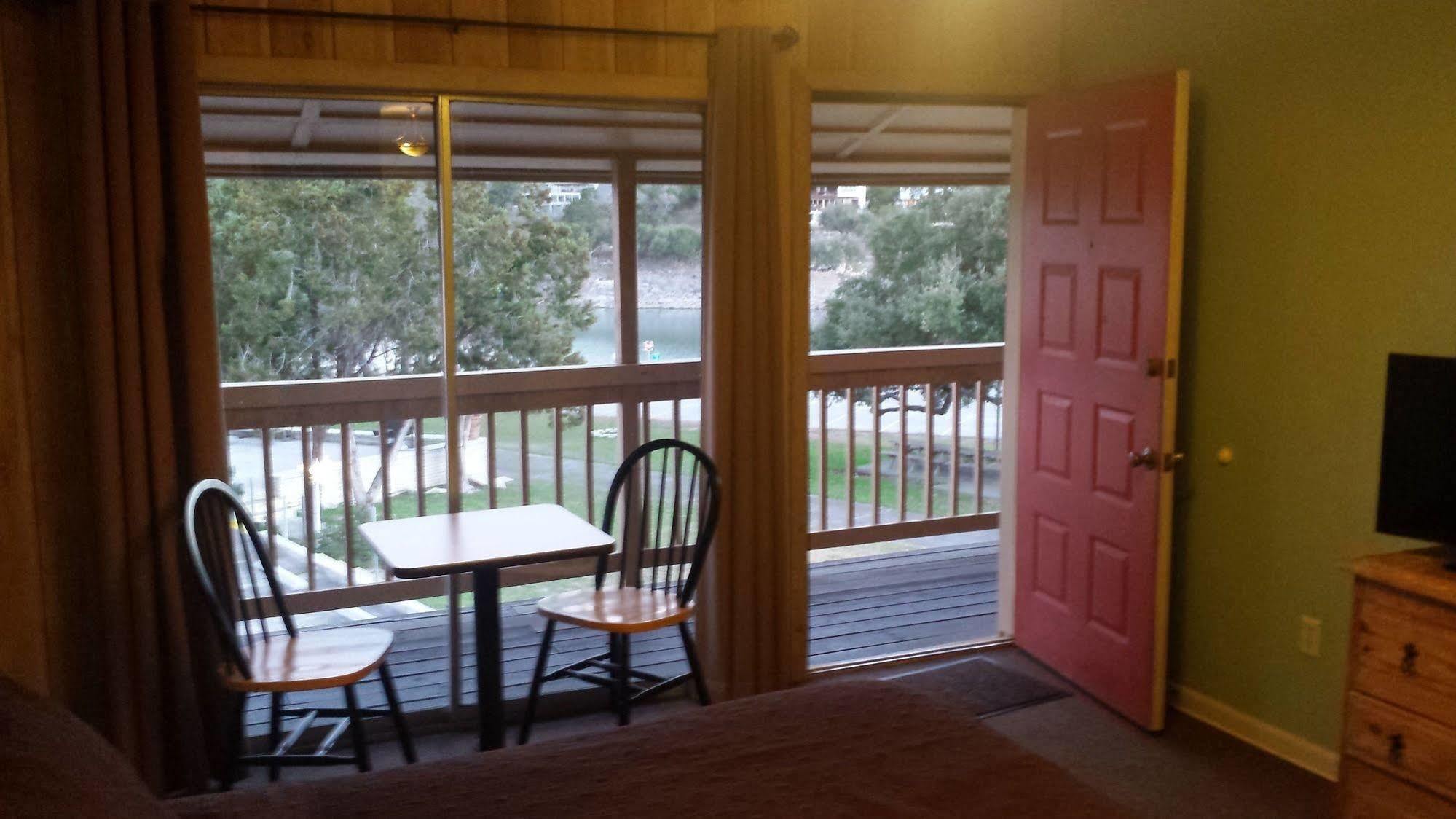 Lodge At Turkey Cove Canyon Lake Exteriör bild